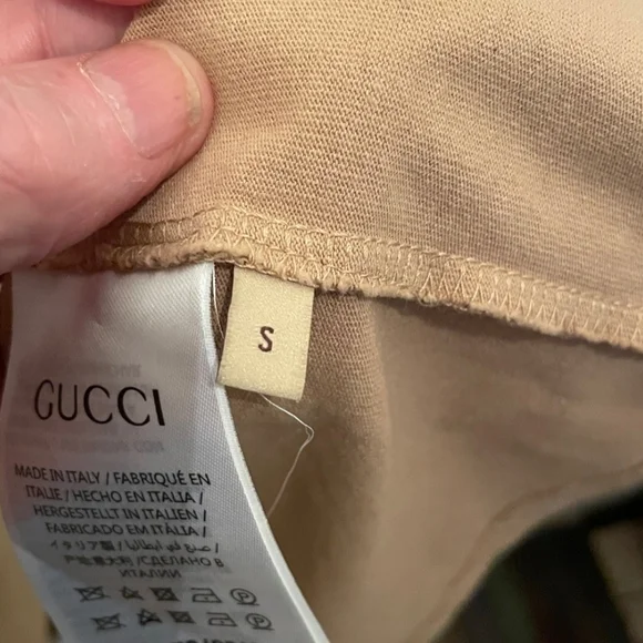 Gucci Tan T-Shirt with Dachshund Print - Picture 3 of 7